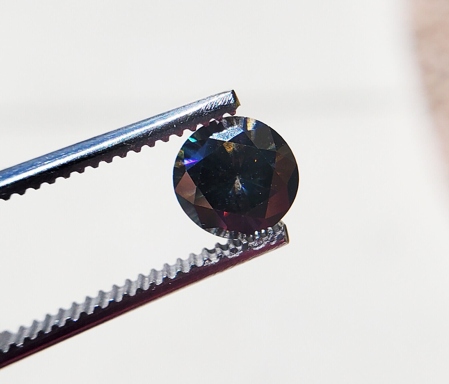 1.40 Carat Fancy Deep Blue Purple VS1 Lab Grown Round Brilliant Cut Diamond