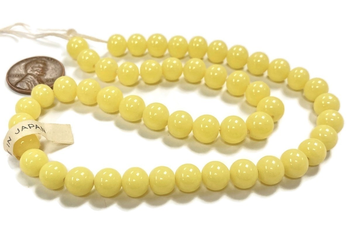 100 VINTAGE JAPANESE CHERRY BRAND GLASS PALE YELLOW 8mm SMOOTH ROUND BEADS 4619T