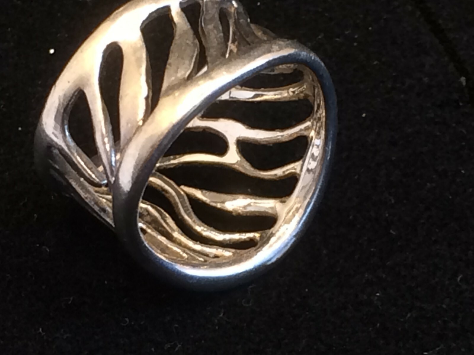 Silver Ring Ring 925 Hallmarked Silver 5.96g 17mm Internal Openwork