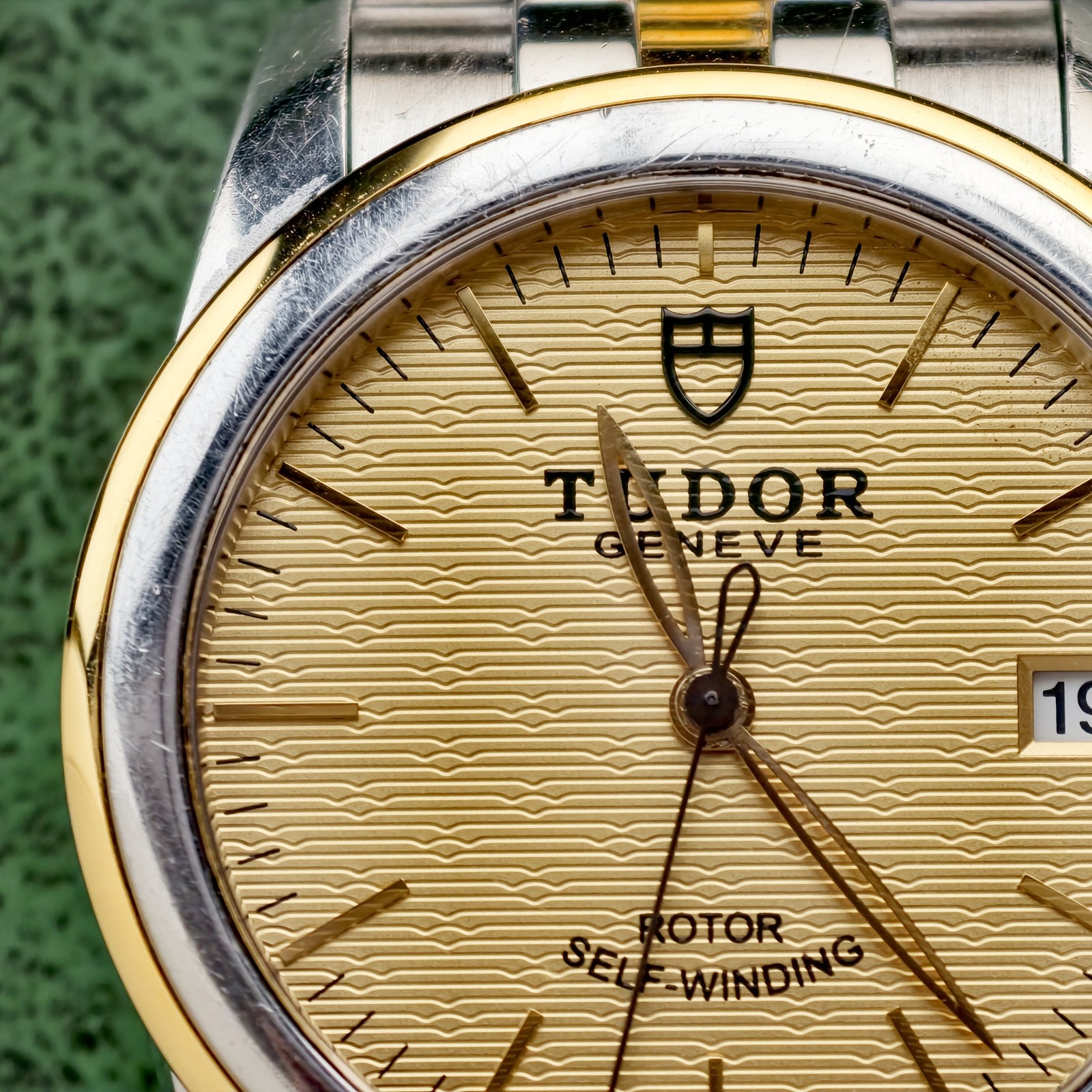 Tudor Linen Champagne Dial Glamour 55003 Men’s Watch Automatic 36mm Date