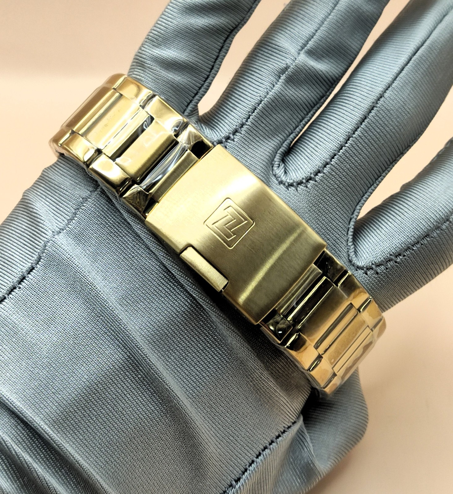 #Rare Naviforce Gold Plated Refurbished Ana Digi Black Dial Men’s Wrist Watch