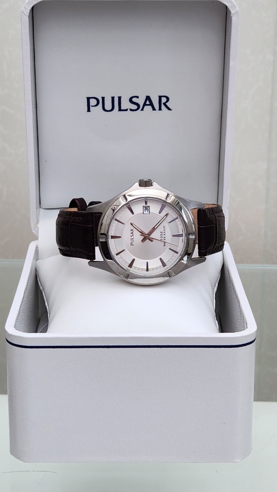 Pulsar mens watch Date , Easy To Read, Brown Leather, WR 50m. (A4)