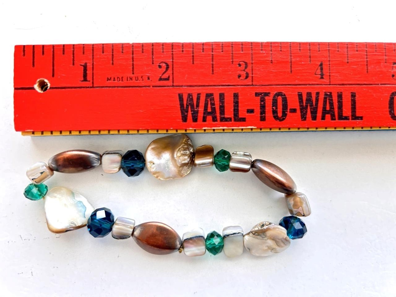 LOT 3 stretch bracelets made of stones shells beads brown green beige