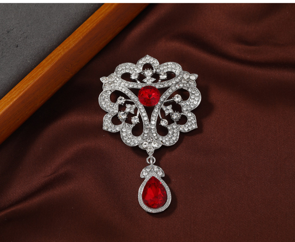 Women Men Vintage Brooch Pin Elegant Enamel Pin Antique Jewelry Noble Gift