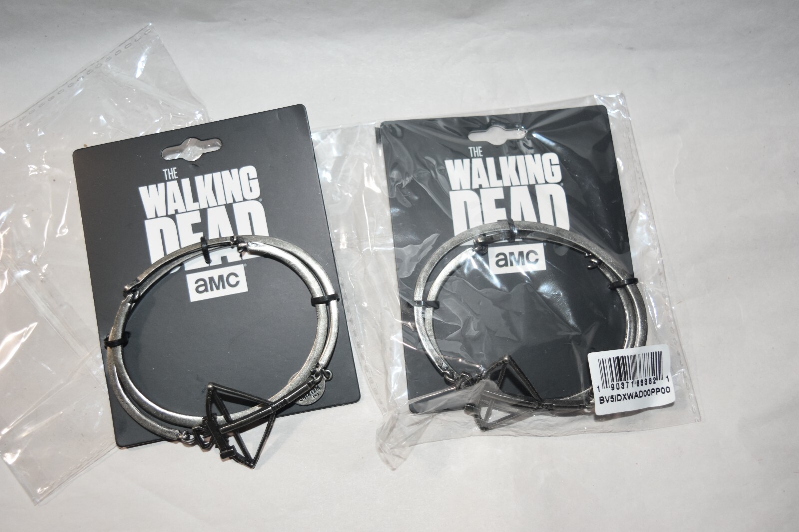 2 packs AMC The Walking Dead bracelet 2 pieces in 1 set