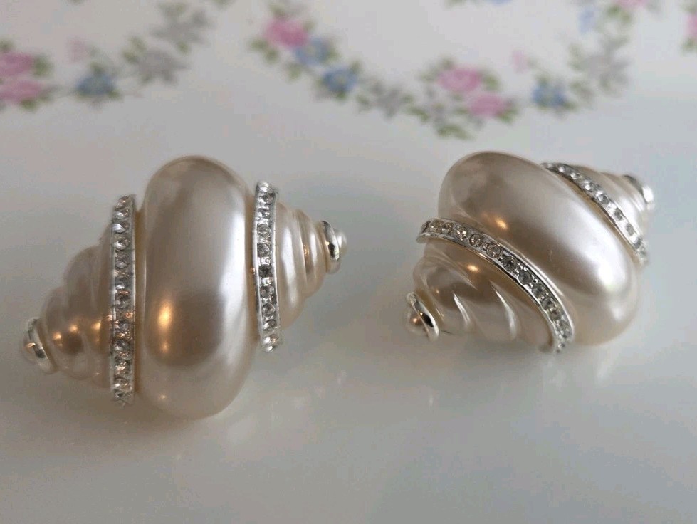 Estate Sale – ADRIENNE Clip Earrings Faux Shell and Rhinestone Statement Set 25g
