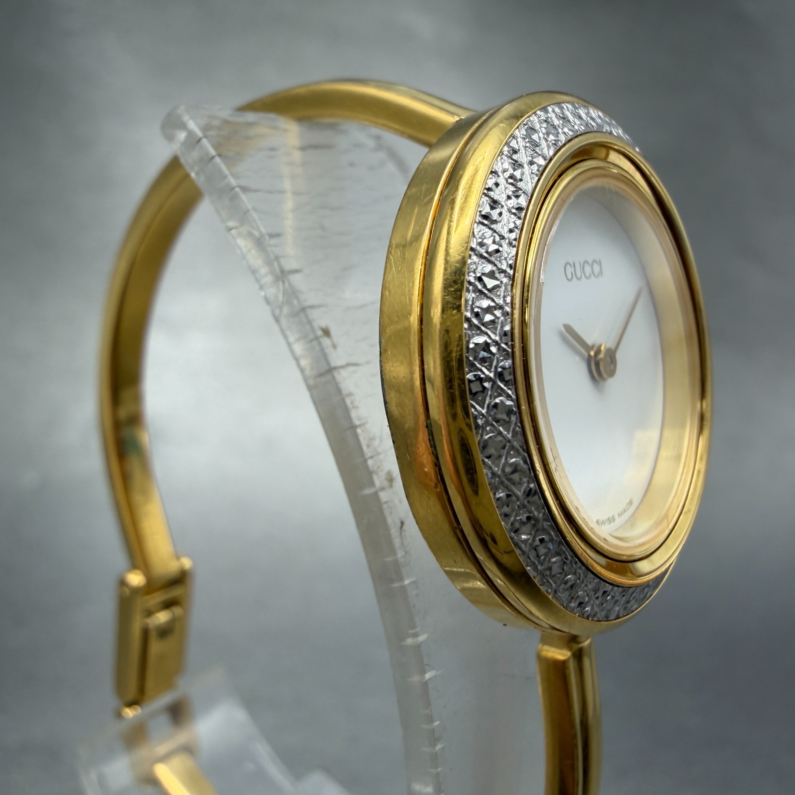 Gucci 11/12.2 Watch Women 26mm White Dial Gold bangle New Batt Diamond Bezel