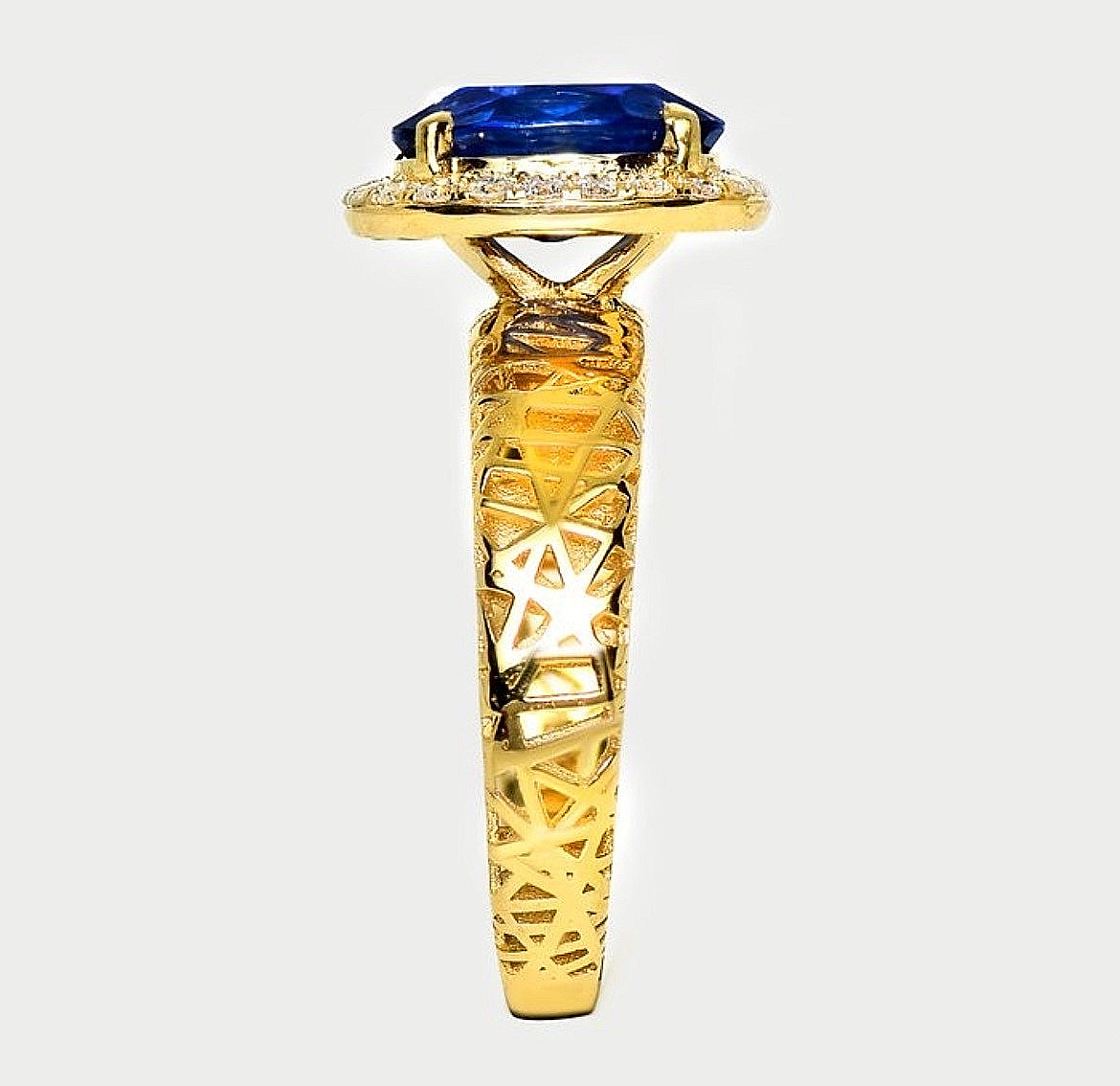 2.24 ct Natural Blue Sapphire & Diamond Ring in 14k Yellow