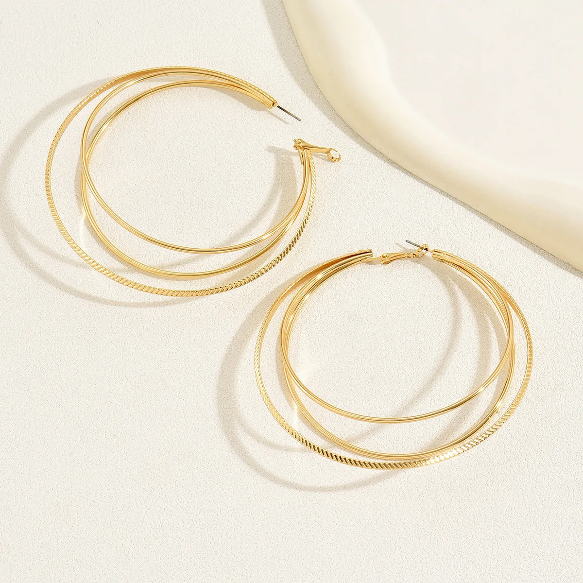 1 pair of new metal exaggerated three-layer large circle earrings, simple