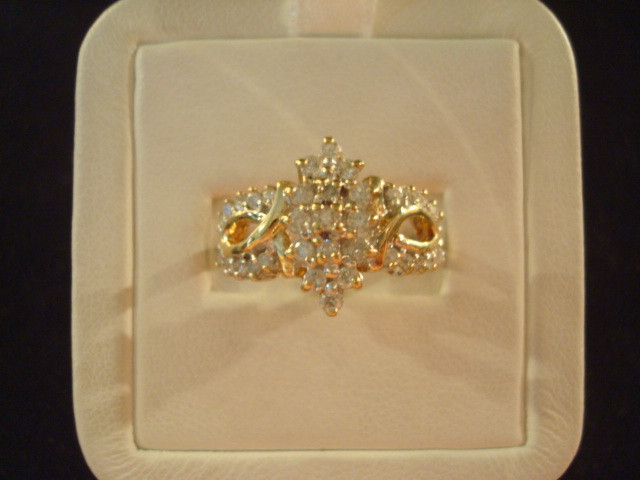 10K yg Diamond Cluster Ring – 3.6 Grams – Sz. 6.75 – .60cttw. Approximate (#S8VC