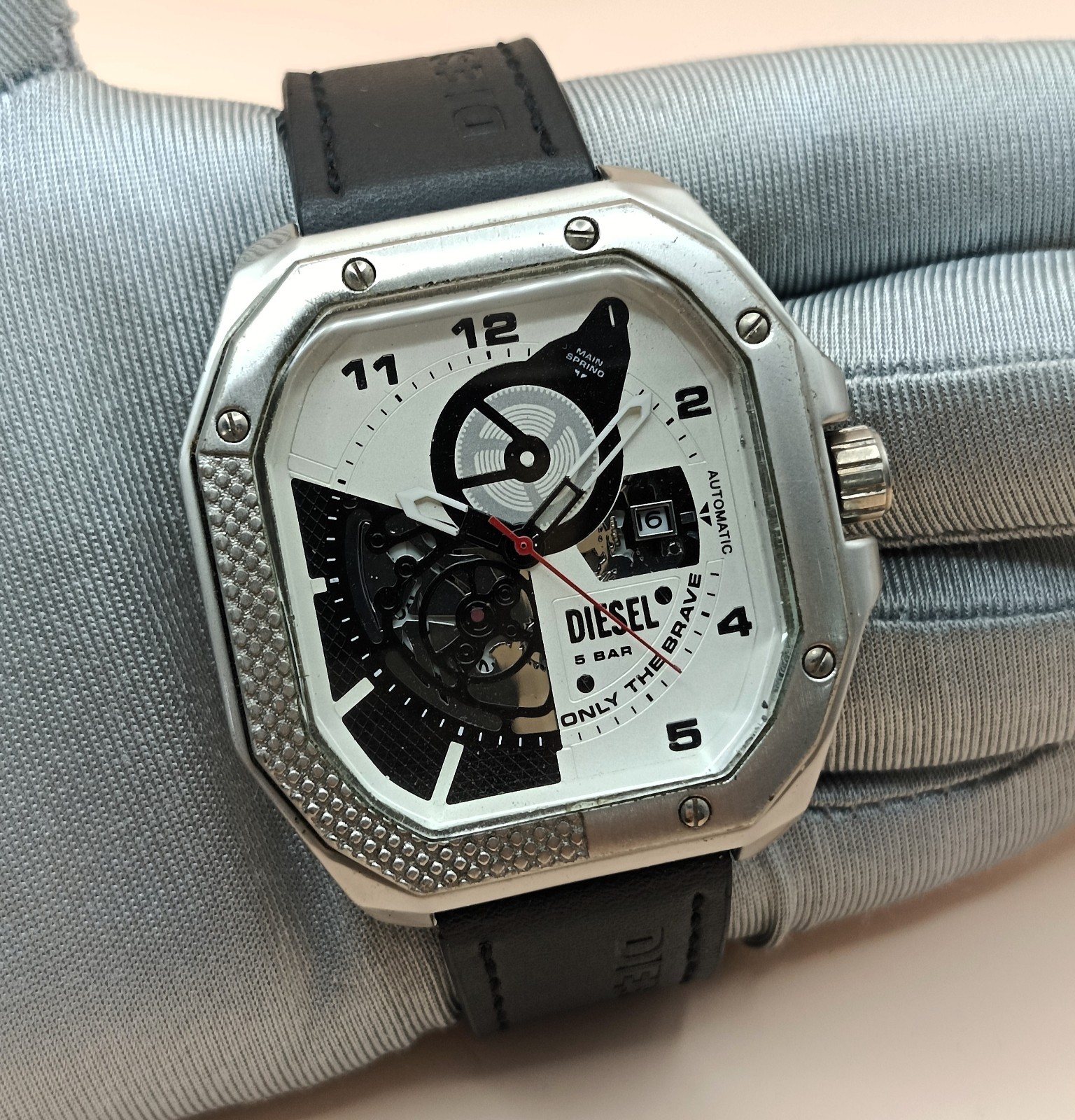 Amazing Diesel Only The Brave 5 Bar White Dial Refurbished Men’s Wrist Watch