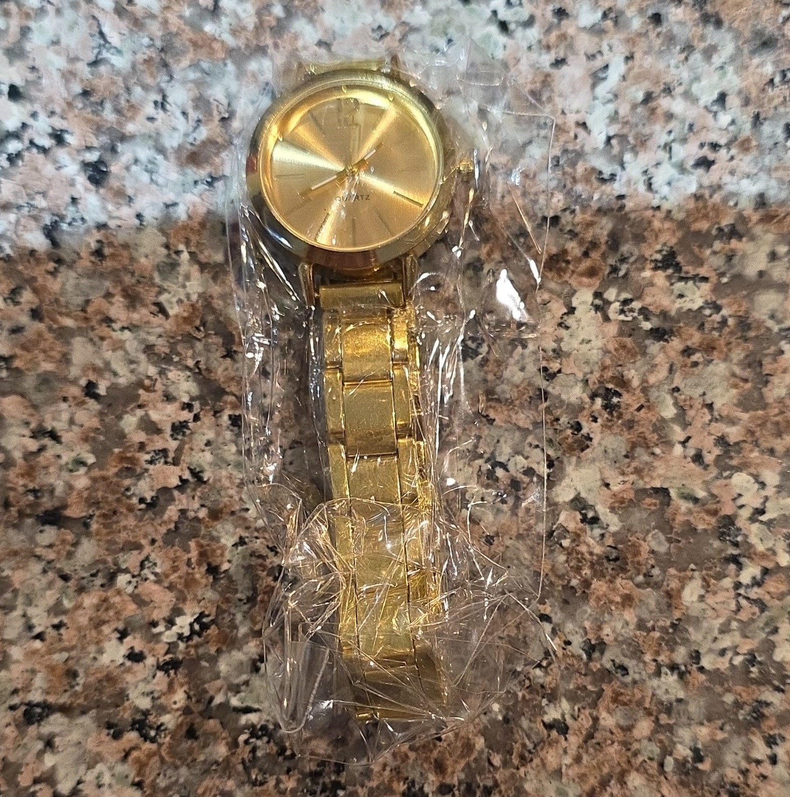 Quartz Analog Gold Tone Round Sunburst Dial Metal Bracelet Watch Stick 12-Hour