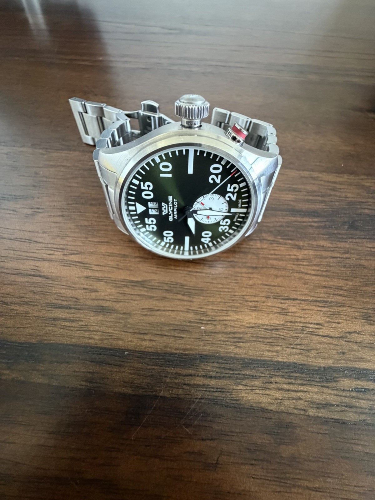 Glycine Airpilot GL0450 Swiss Quartz Chronograph Green Dial Sapphire Watch