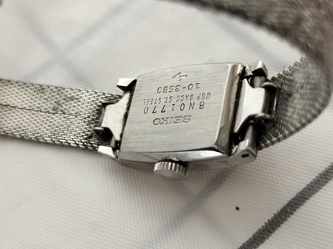 Excellent condition SEIKO 17 JEWELS 10-3580 wristwatch, manual winding.