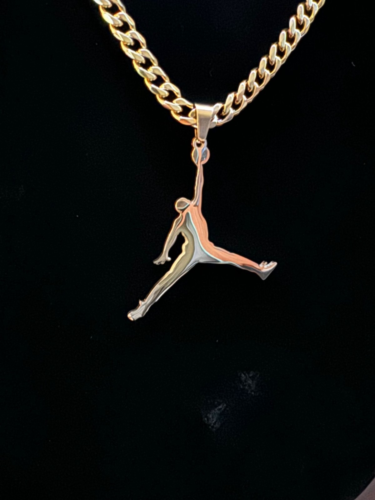 Gold Jordan Necklace – Basketball Necklace – 5mm Cuban – 22″ Cuban Chain – Y2K