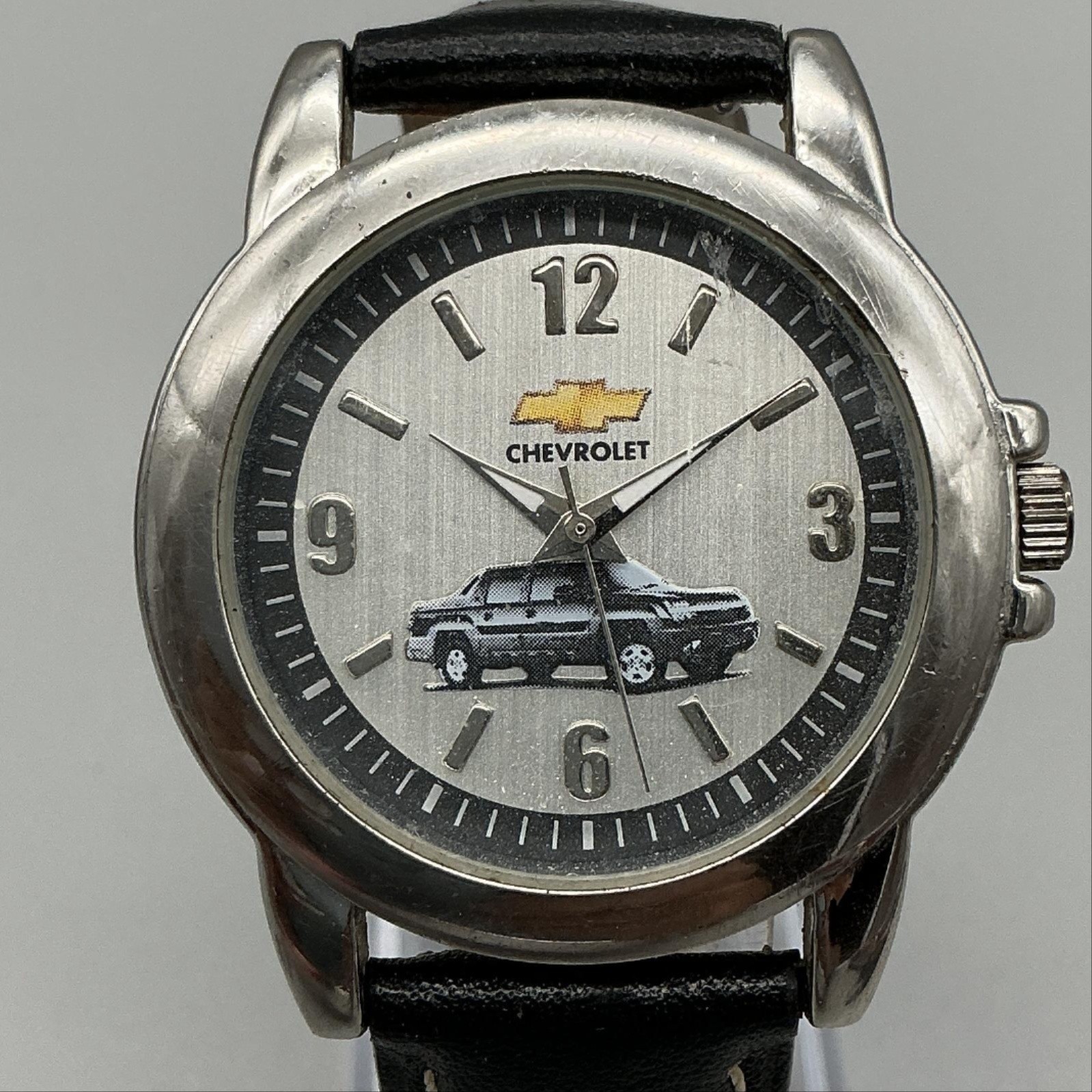 Chevrolet Mens Watch 40mm Silver Tone Chevy Truck Dial Black Leather New Battery