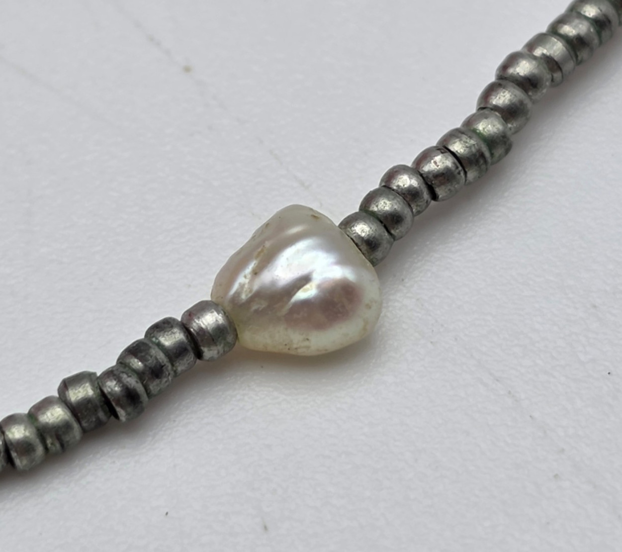 White Natural Baroque Pearl Station Necklace Silver Tone Seed Beads 15 In Vtg.