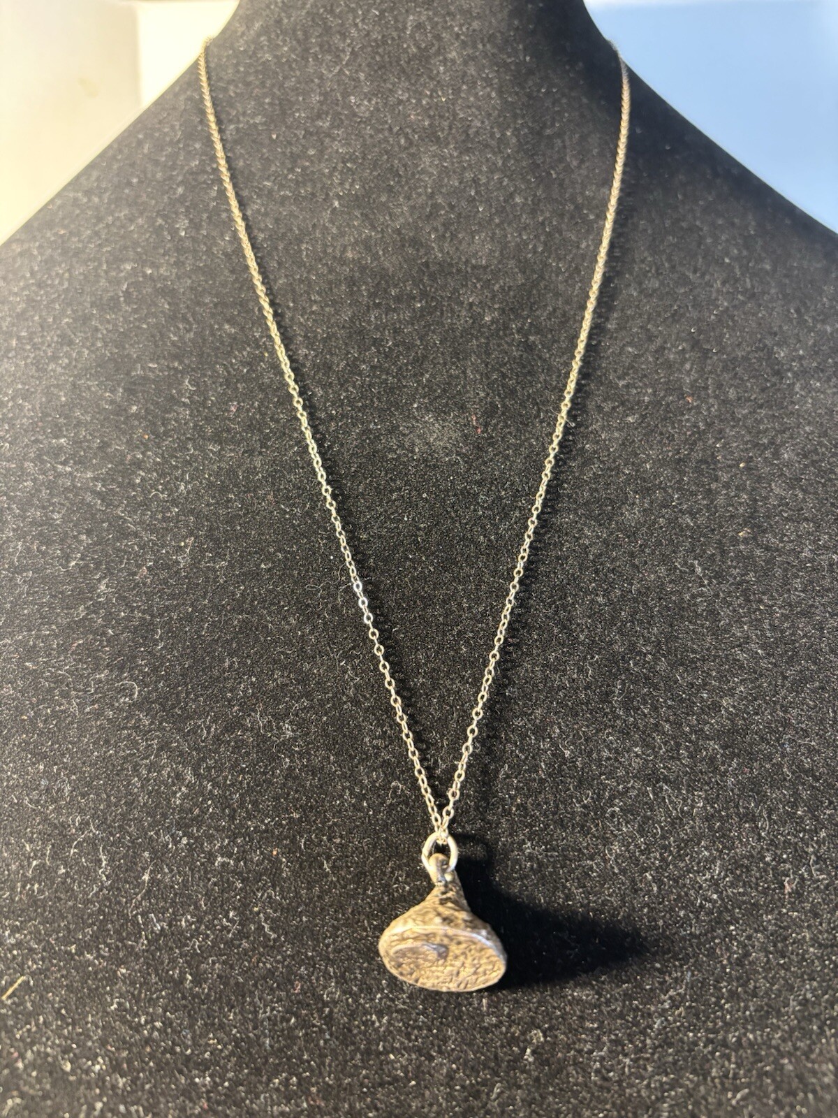 Vintage Sterling Silver ‘Hersheys Kiss’ Chocolate Drop Pendant Necklace