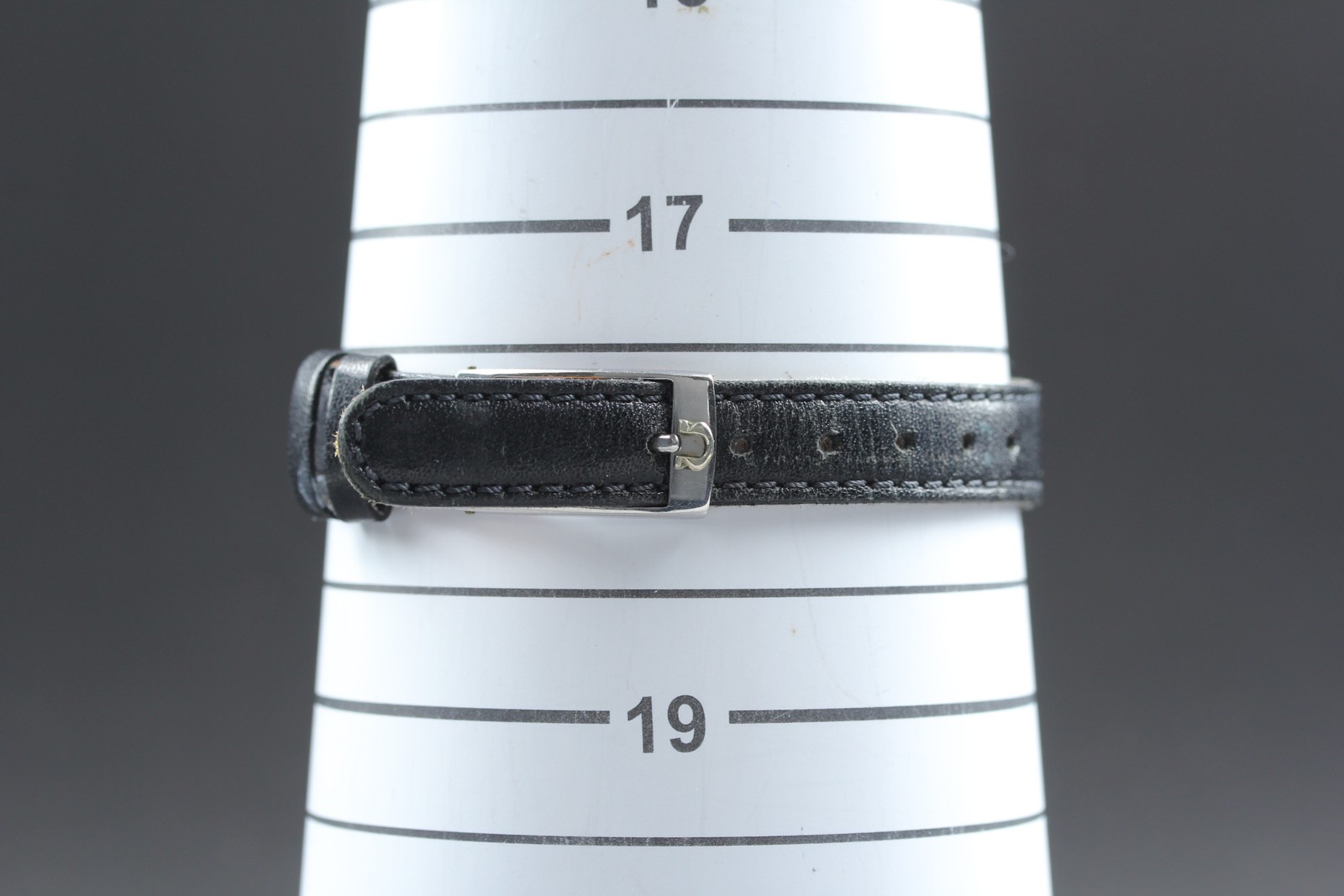 Vintage Omega De Ville Cal.625 Silver Dial 24.7mm Women’s Manual Watch [N MINT]