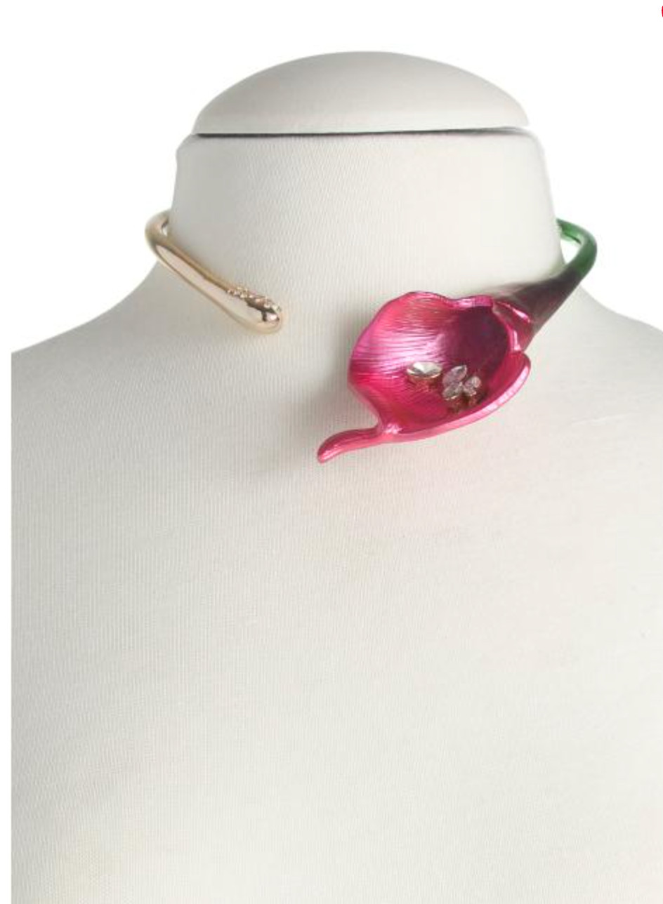 NWT BETSEY JOHNSON Calla Lily Collar Necklace Floral Design $128 purple pink