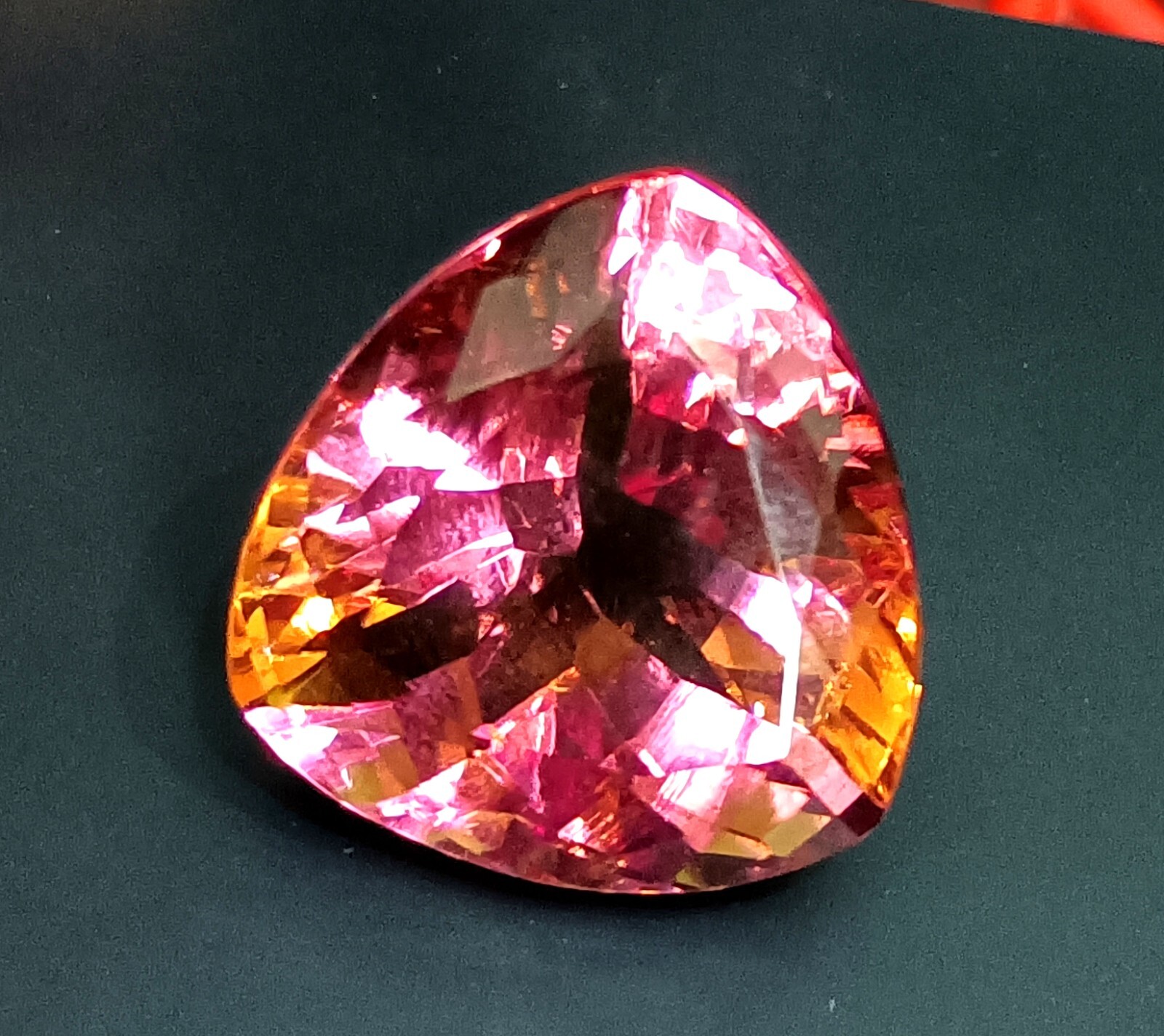 Certified 40.55 Ct Natural Trillion Cut Zultanite Color Changing Loose Gemstone