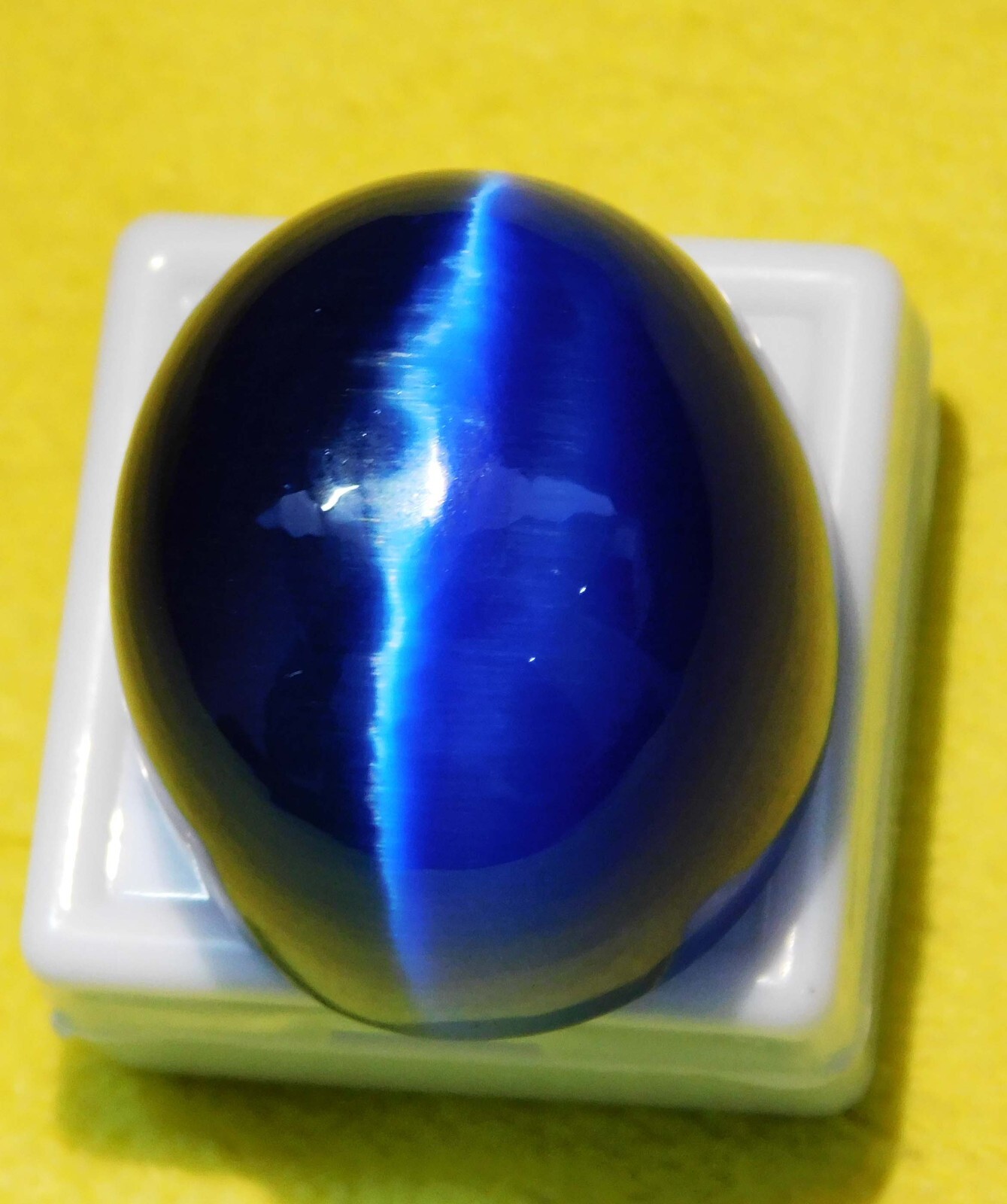 121.00 Ct Natural Chrysoberyl Blue Cats Eye Oval Cabochon Cut Loose Gemstone