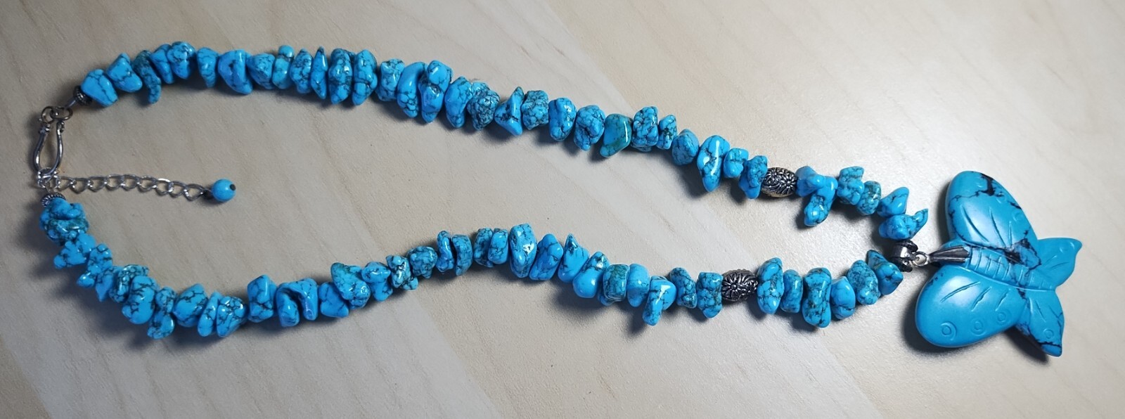 Blue turquoise/howlite nuggets Necklace ( N 65 )