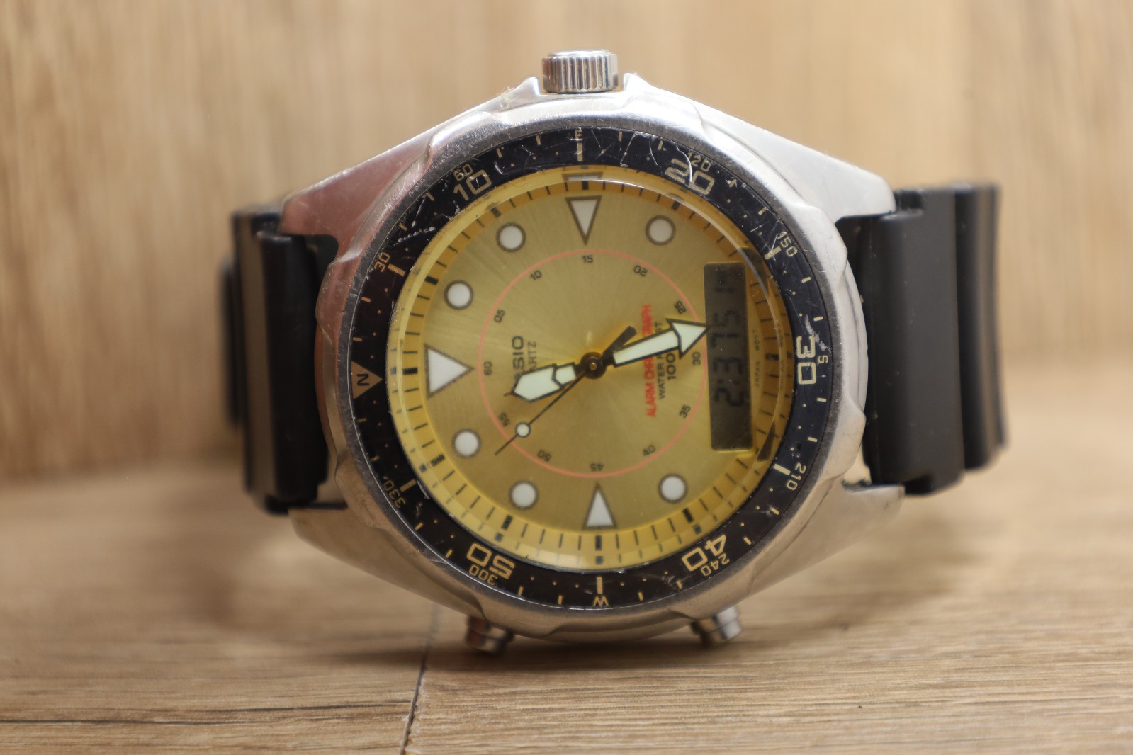 Vintage Men’s Casio Alarm Chronograph “Arnie” – AMW-320R / Ana-Digi New Batt