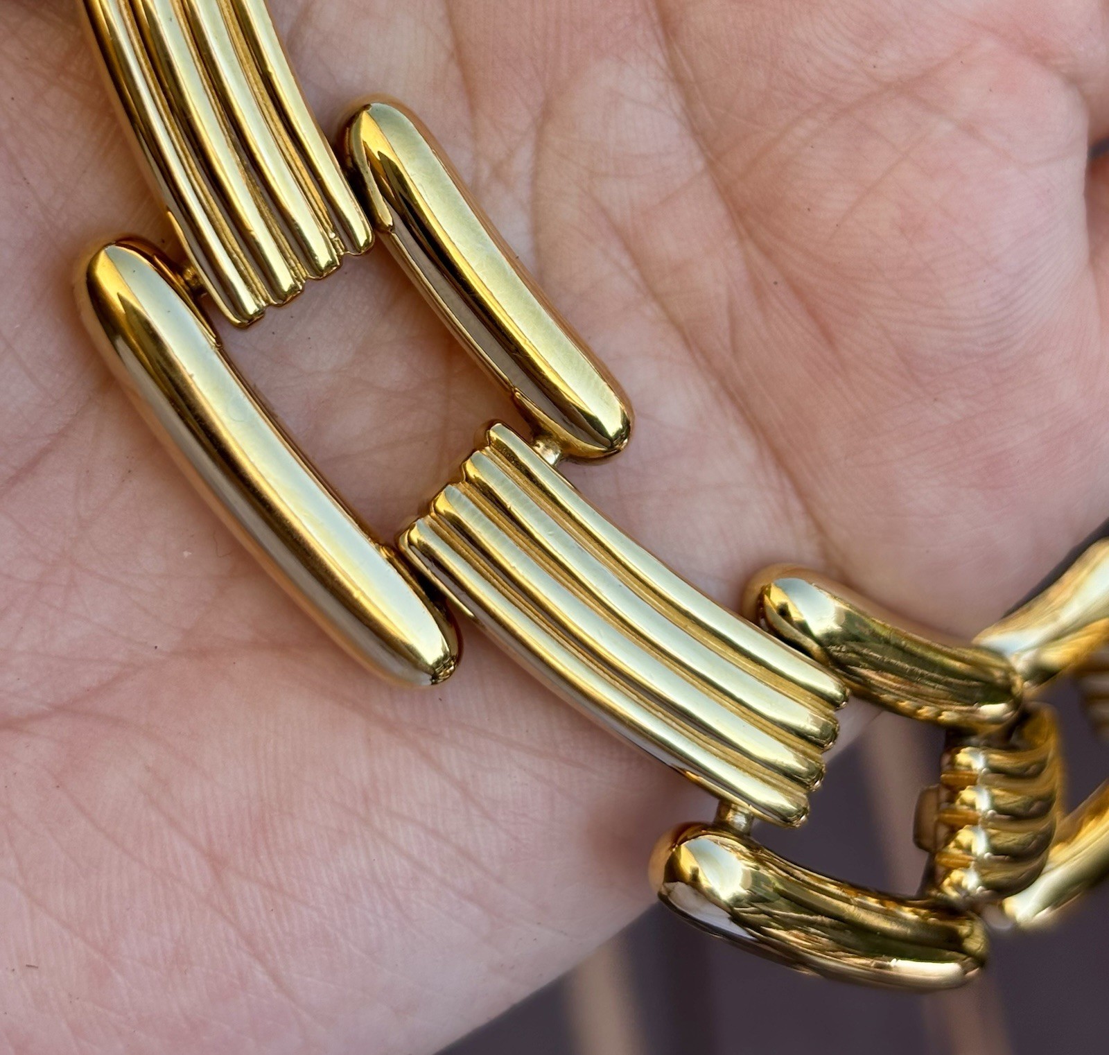 1980s Vintage Gold Tone Monet Chunky Bar Link Triple Chain Chocker Necklace 4.2g