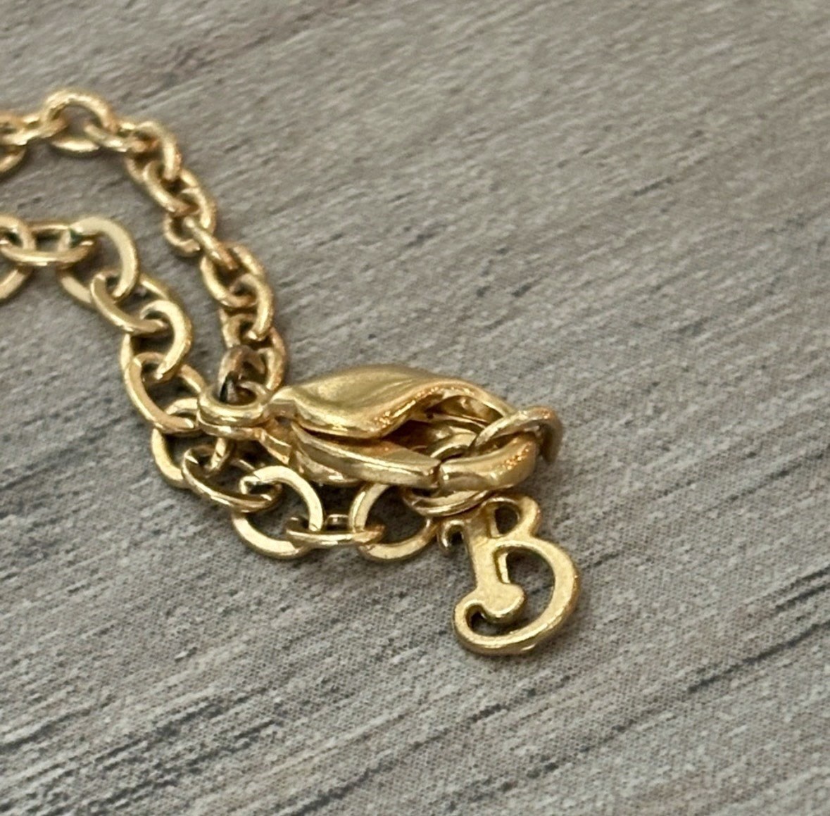 Burberrys Vintage Necklace With Prorsum Knight