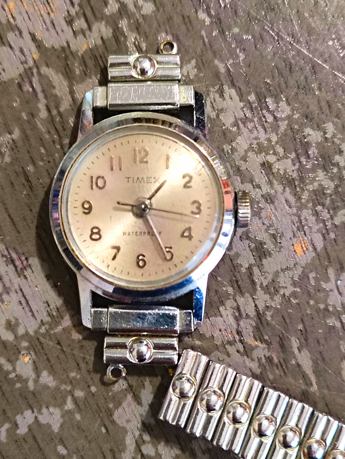 Timex Vintage Women’s Manual Wind Water-Resistant White Dial Silver Bracelet