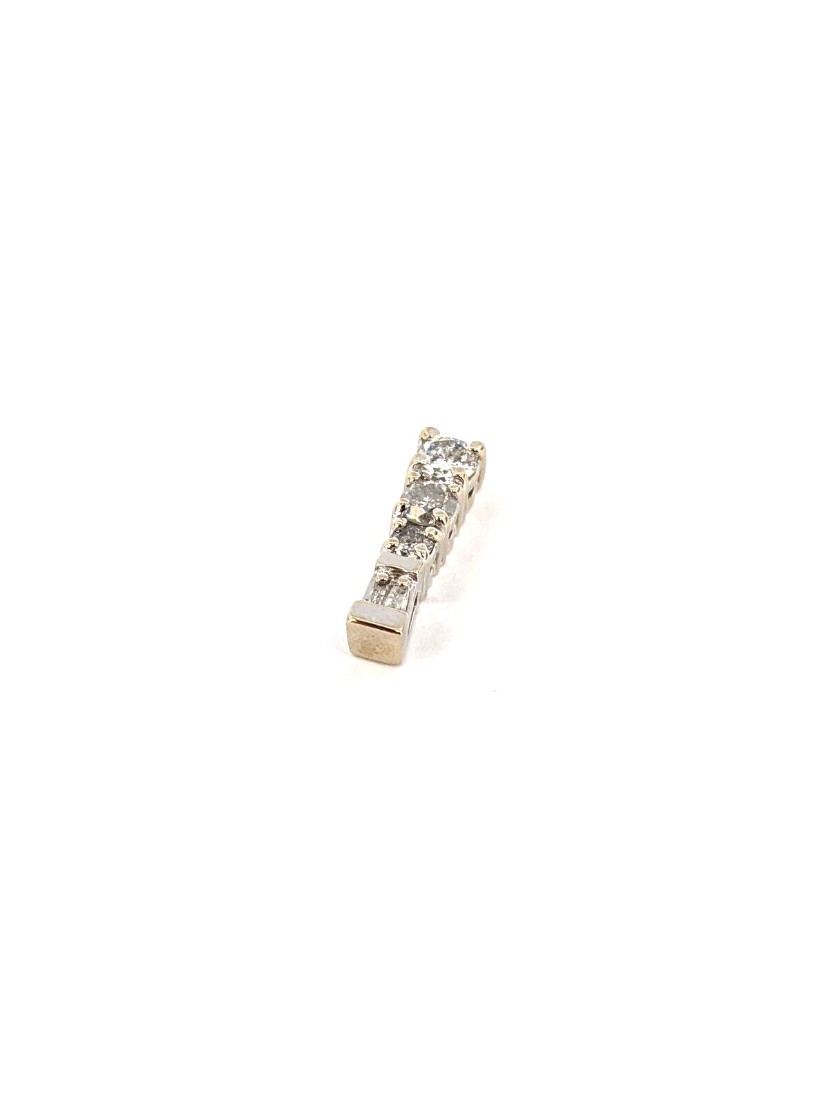 14KT White Gold 0.80dwt Diamonds Pendant Approx. 0.50cttw