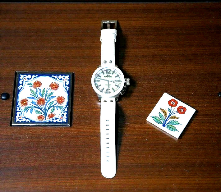 TW Steel Men’s Watch CEO Canteen M O Pearl Dial – CE1037 Brand New Battery!