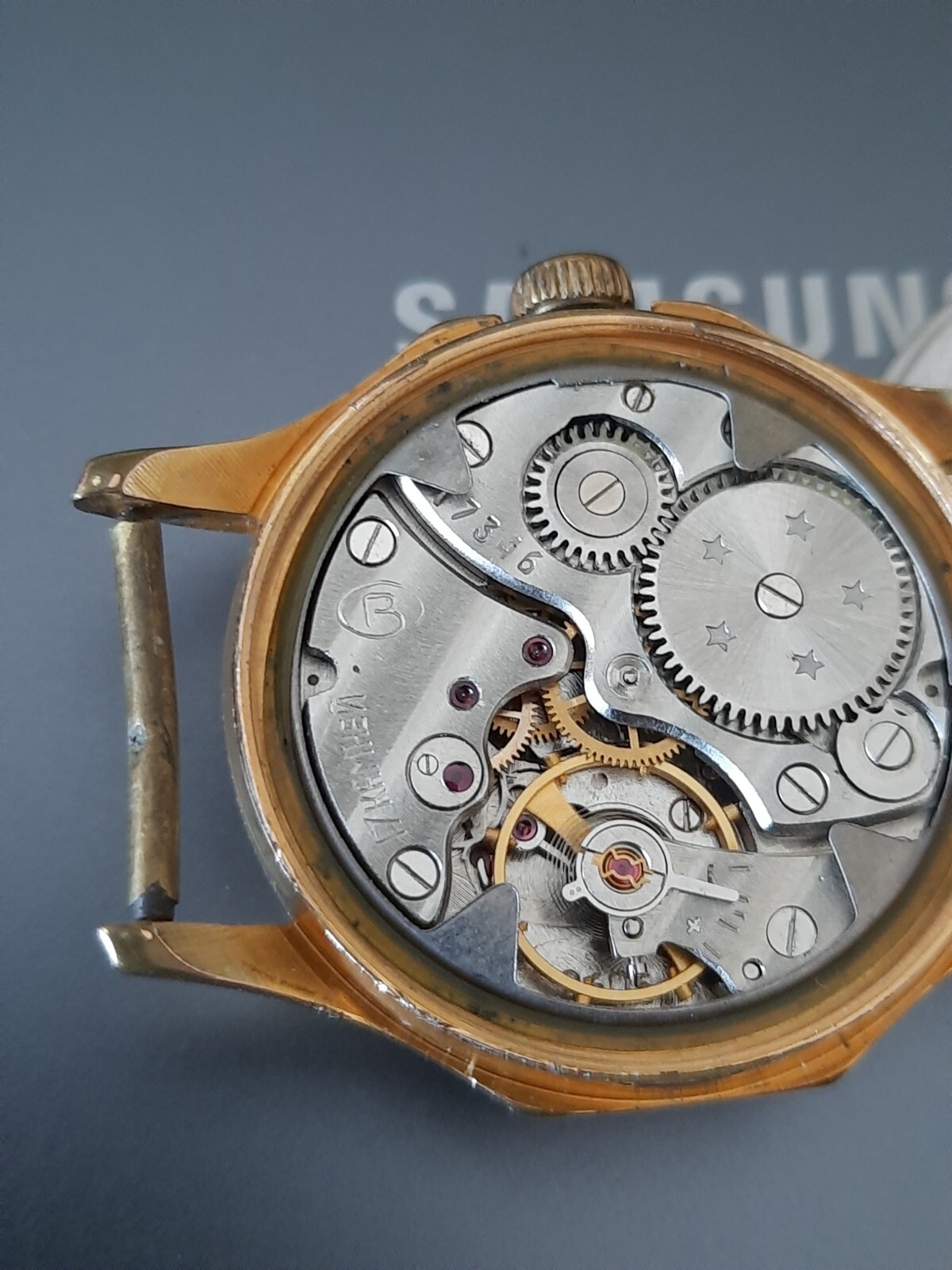 Vintage VOSTOK cal. 2605. USSR 60 Vostok wrist watch 17 Jewels Gold Plated.