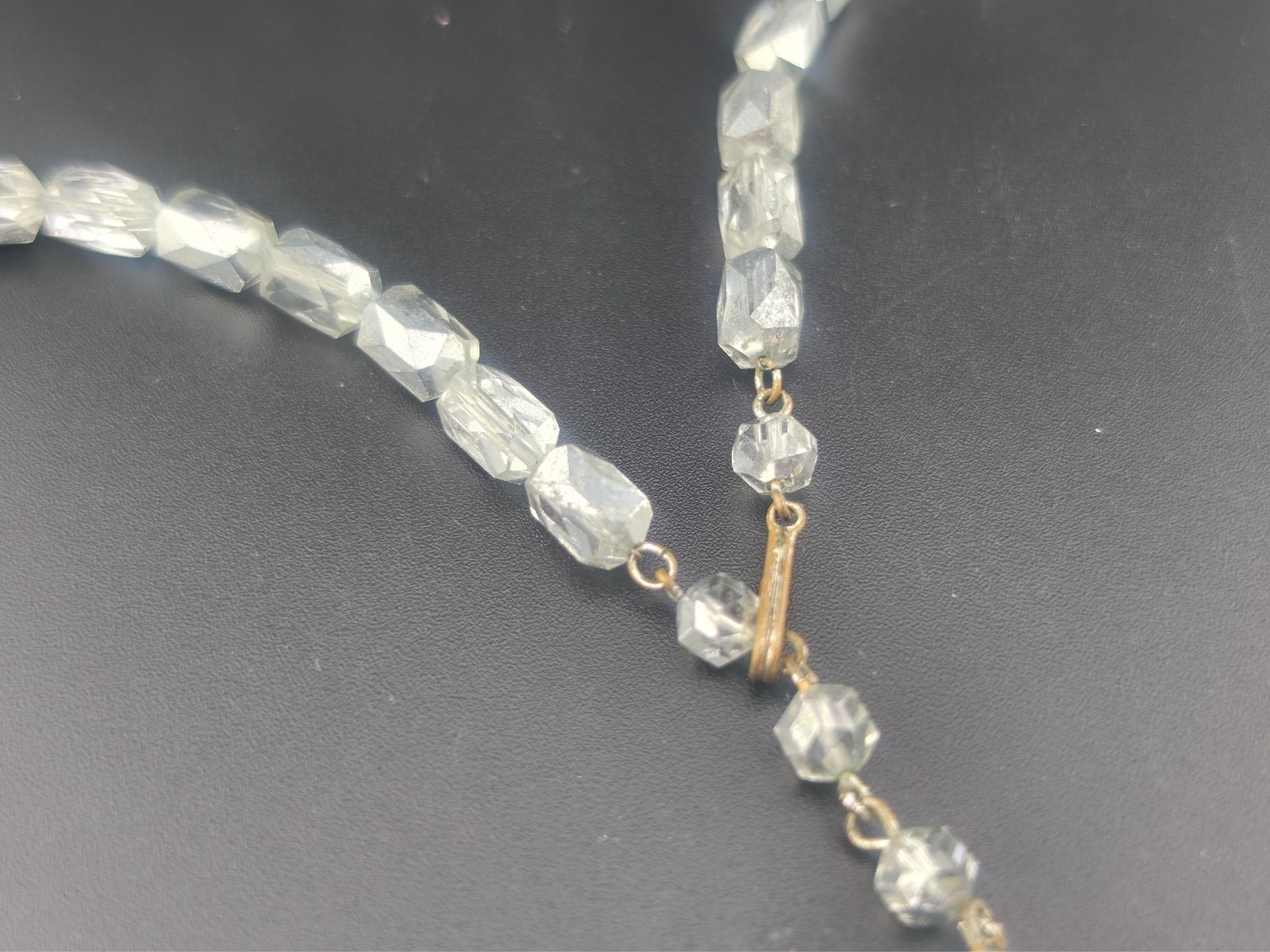 Sparkling Antique Hand Cut Silver Frosted Crystal Graduated Beads 24″ Necklace