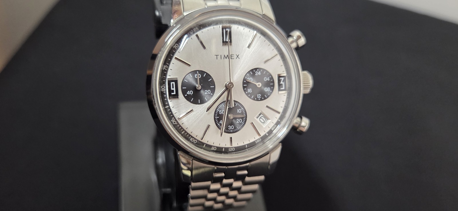 Timex Marlin Quartz Chronograph 41mm Panda Dial Jubilee Bracelet Date 30m