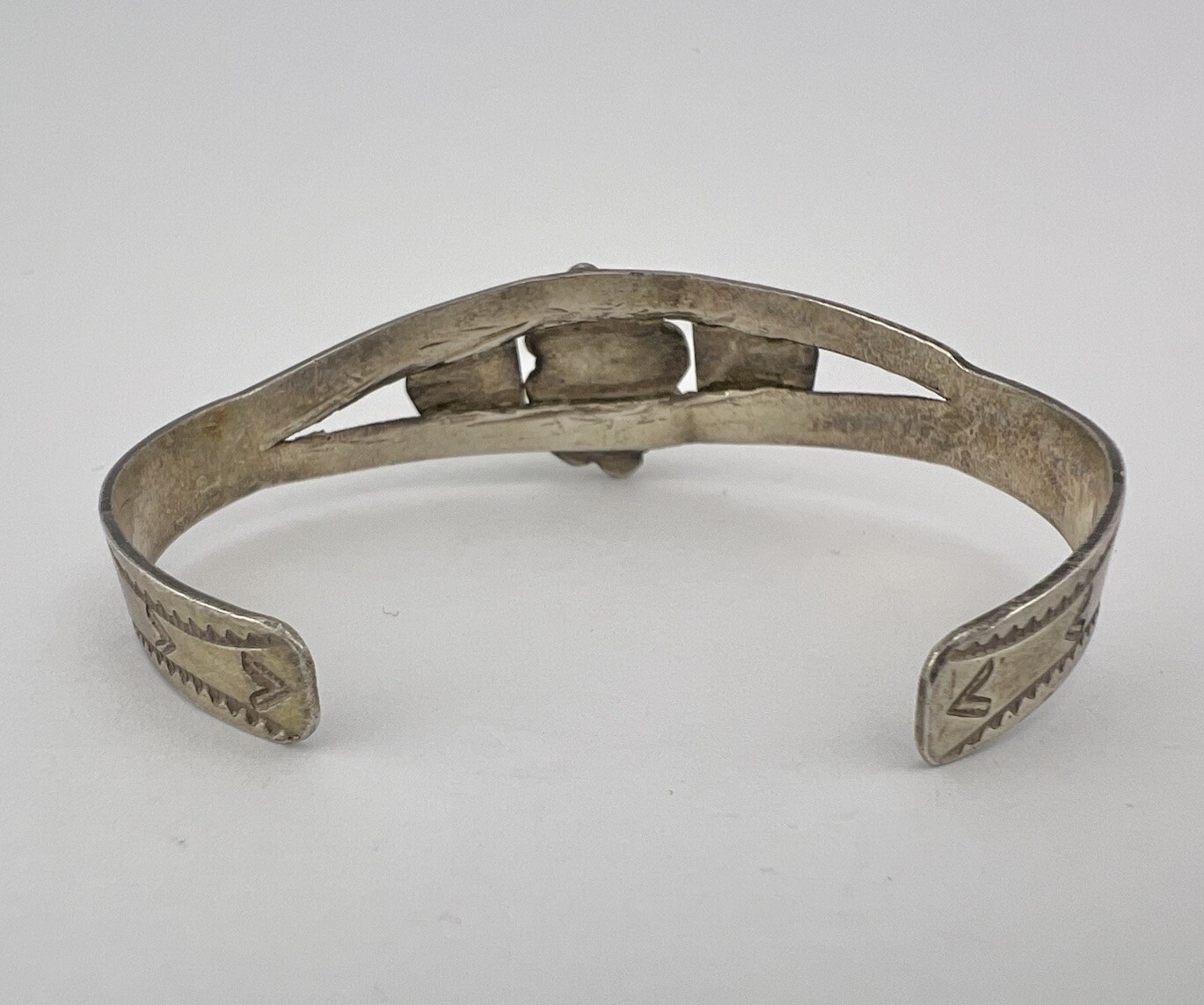 Early Vtg Fred Harvey Navajo Sterling Silver Turquoise Stamped Cuff Bracelet