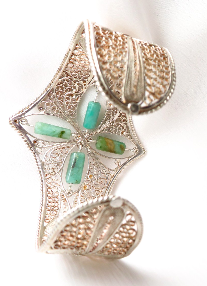 Colombian Emerald Filigree Bracelet 10.20 Cts 4 Tubular set in Silver Muzo