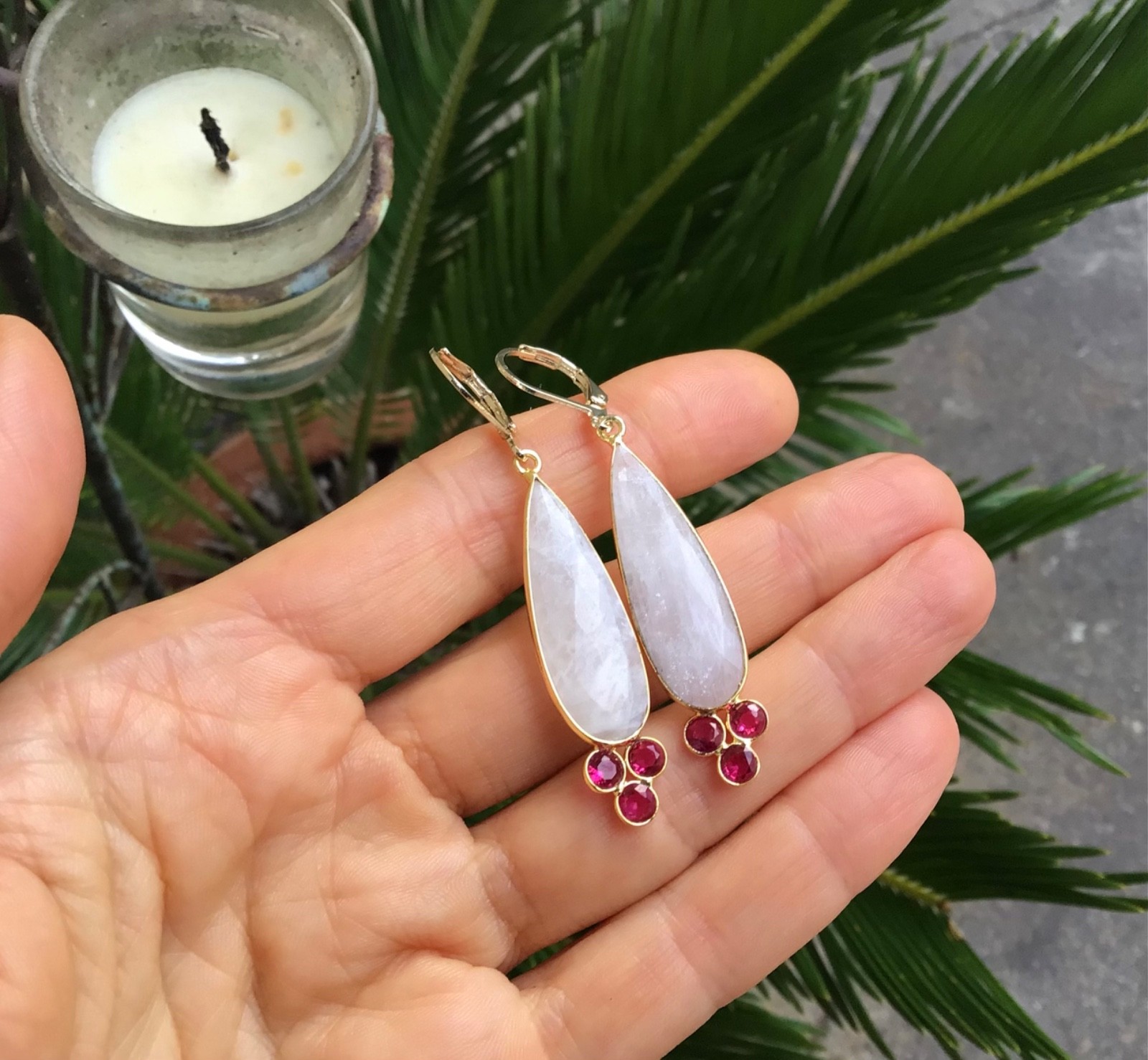 $270 MOONSTONE SUNDANCE CHARM ARTISAN JEWELRY EARRINGS