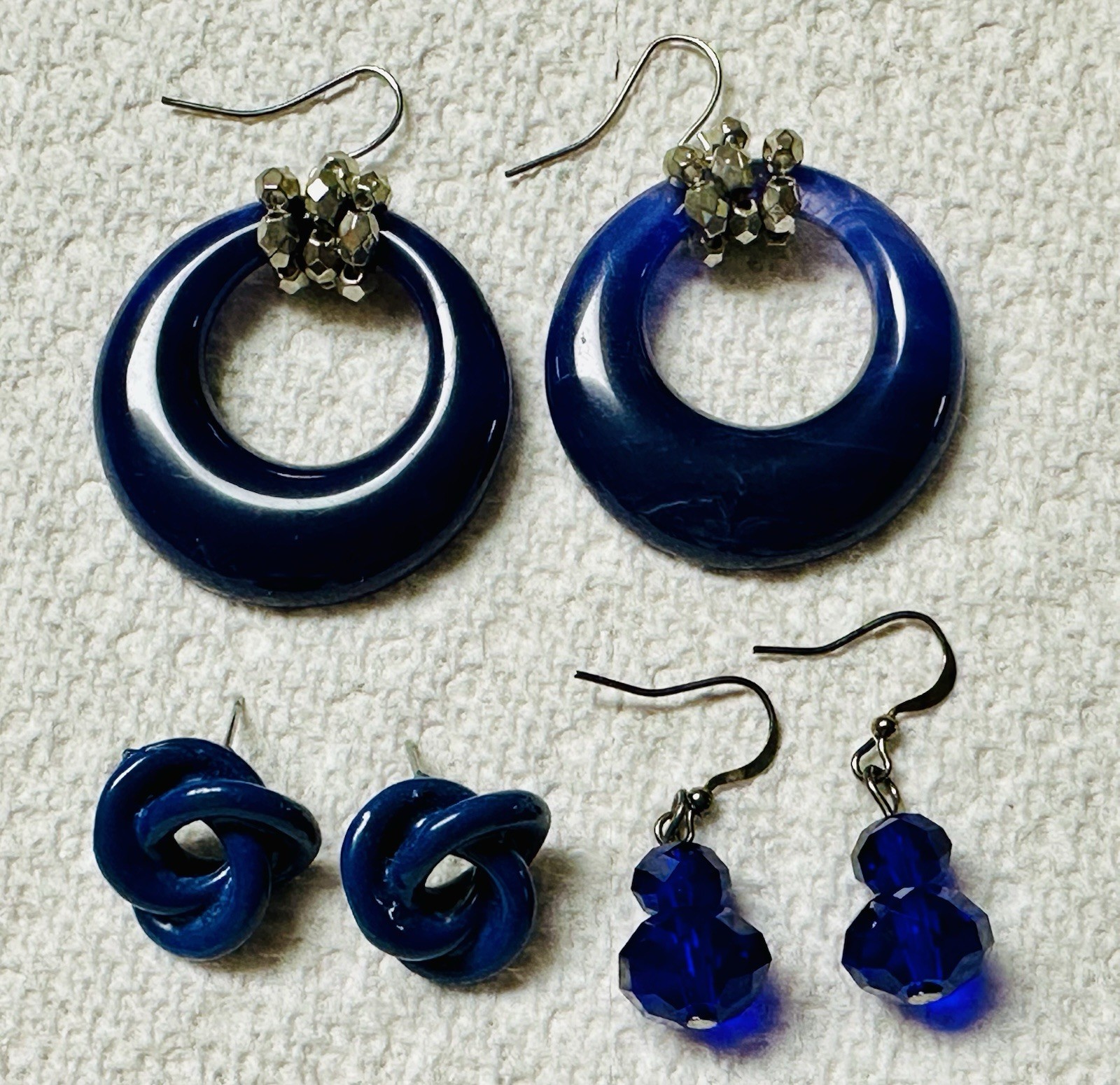 Lot of 3 Navy Blue Lucite Enamel Glass Dangle Knot Post Pierced Earrings e508