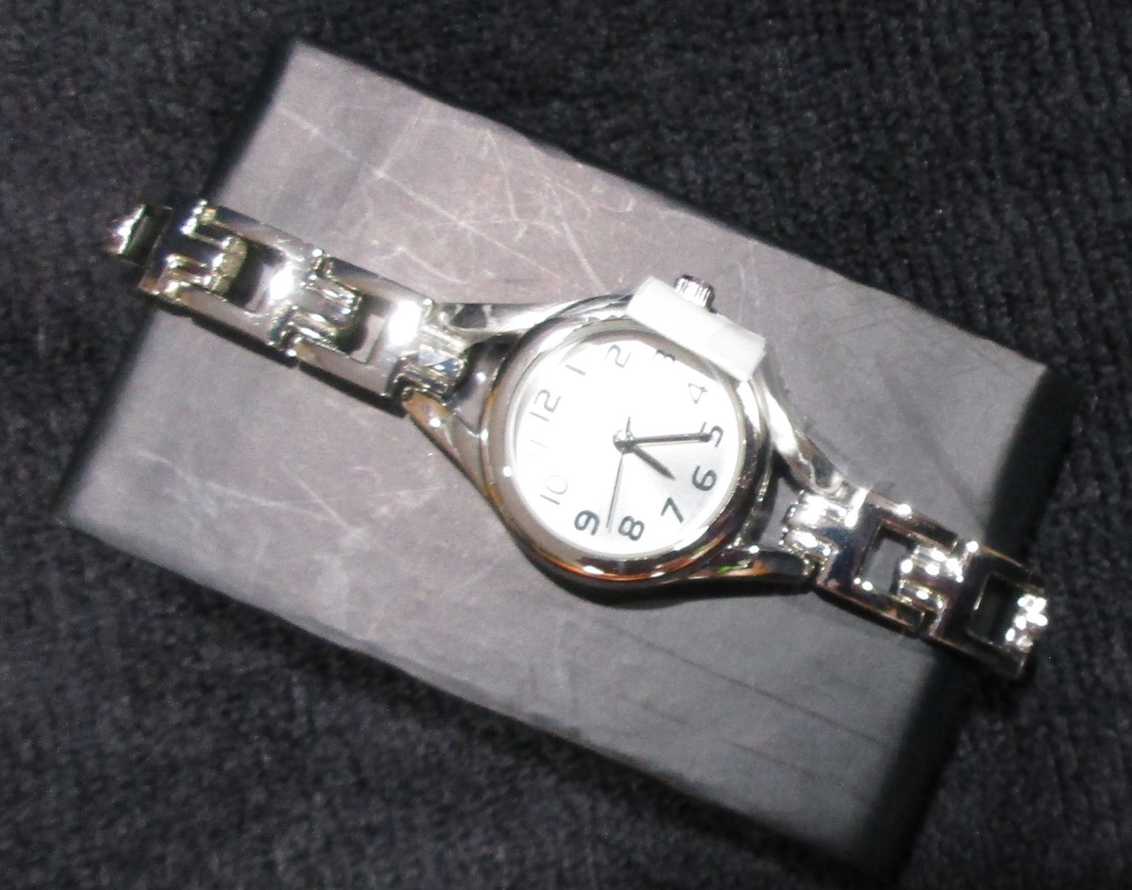 Ladies Watch Silver JC Penney FMD/ Fashion Watches FMDJO183 2024
