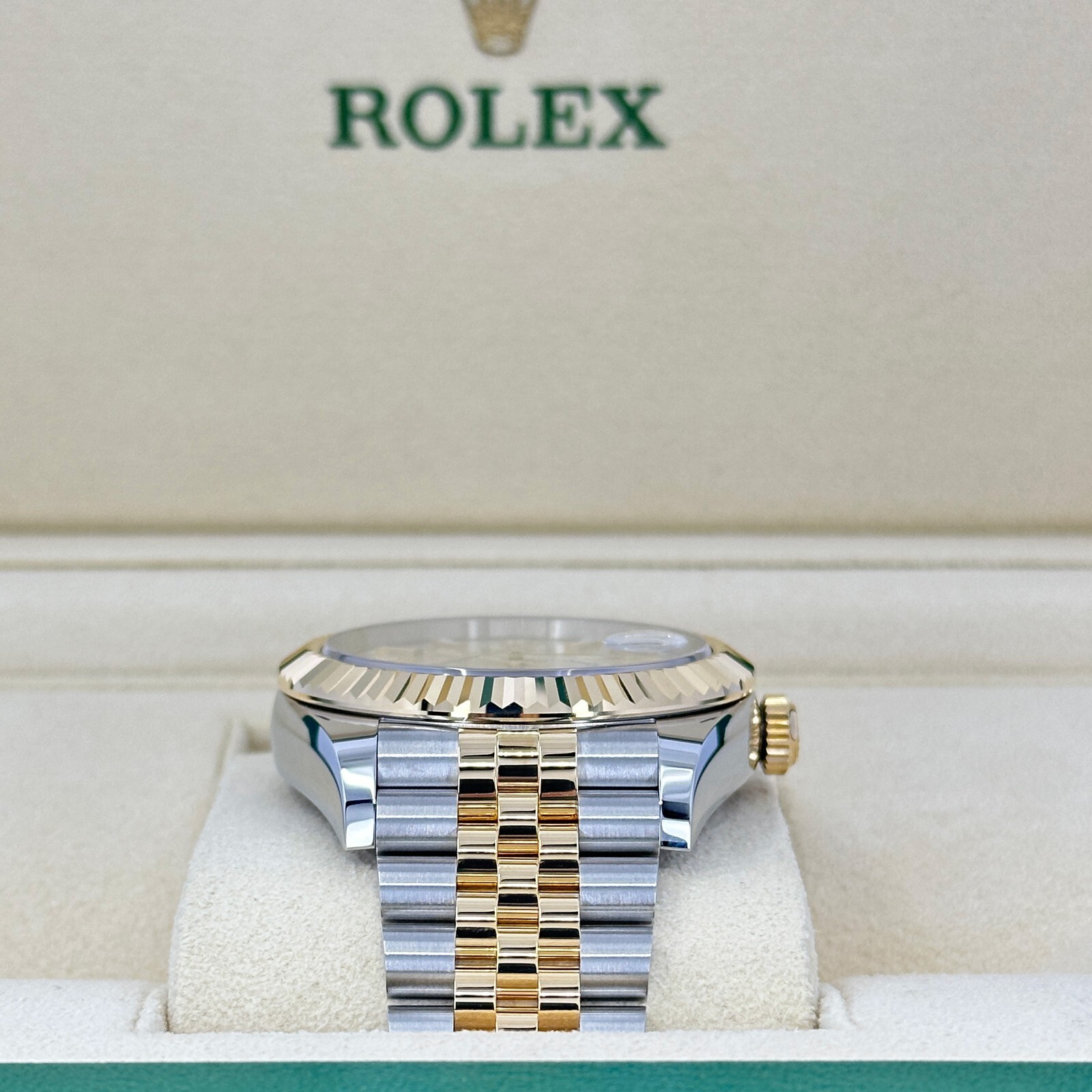 Rolex Sky-Dweller, Oystersteel, 18k Yellow Gold, Ref# 336933-0006, Unworn 2023