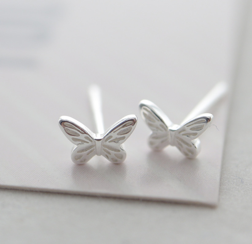 Lovely Tiny Minimalist Butterfly 925 Sterling Silver Post Stud Earrings Gift PE1