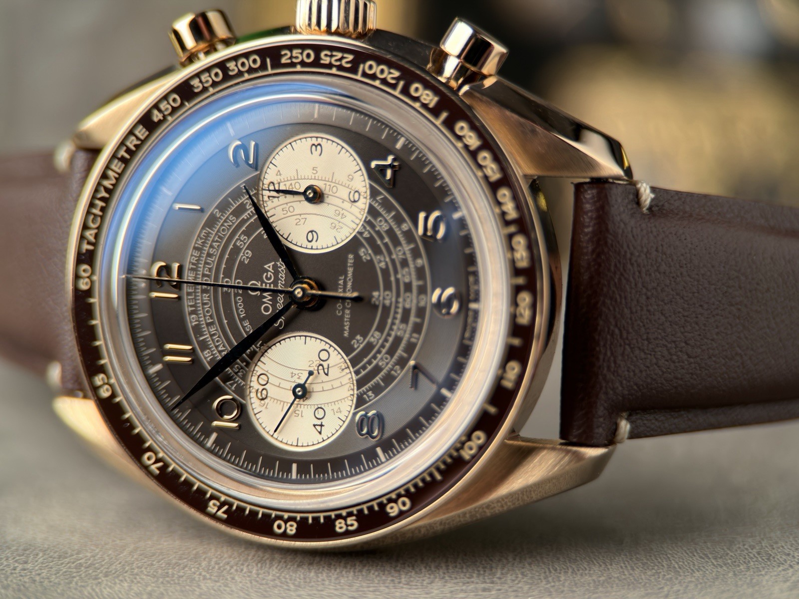 2023 Omega Speedmaster Chronoscope 329.92.43.51.10.001 43MM Bronze Gold B/p