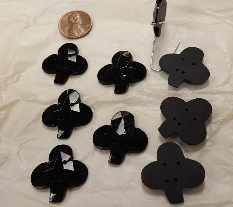 6 VINTAGE GLASS JET BLACK CLOVER SHAMROCK CABOCHON 4 HOLE SEW BUTTON BEADS 4544