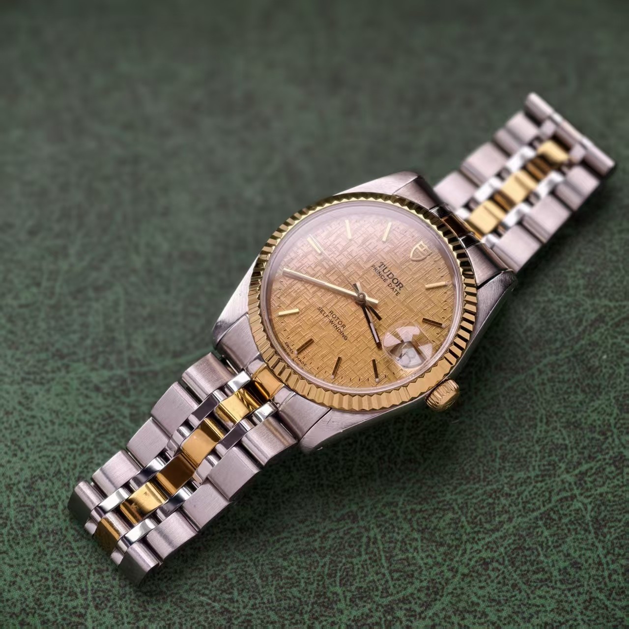 Tudor Linen Champagne Dial Prince Date 74033 Men’s Watch Automatic 34mm
