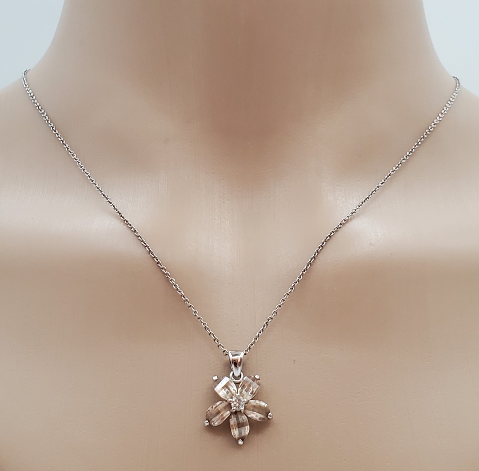 VTG 925 Champagne Flower 16in Necklace Sterling Silver 2.82gtw Open Back Estate