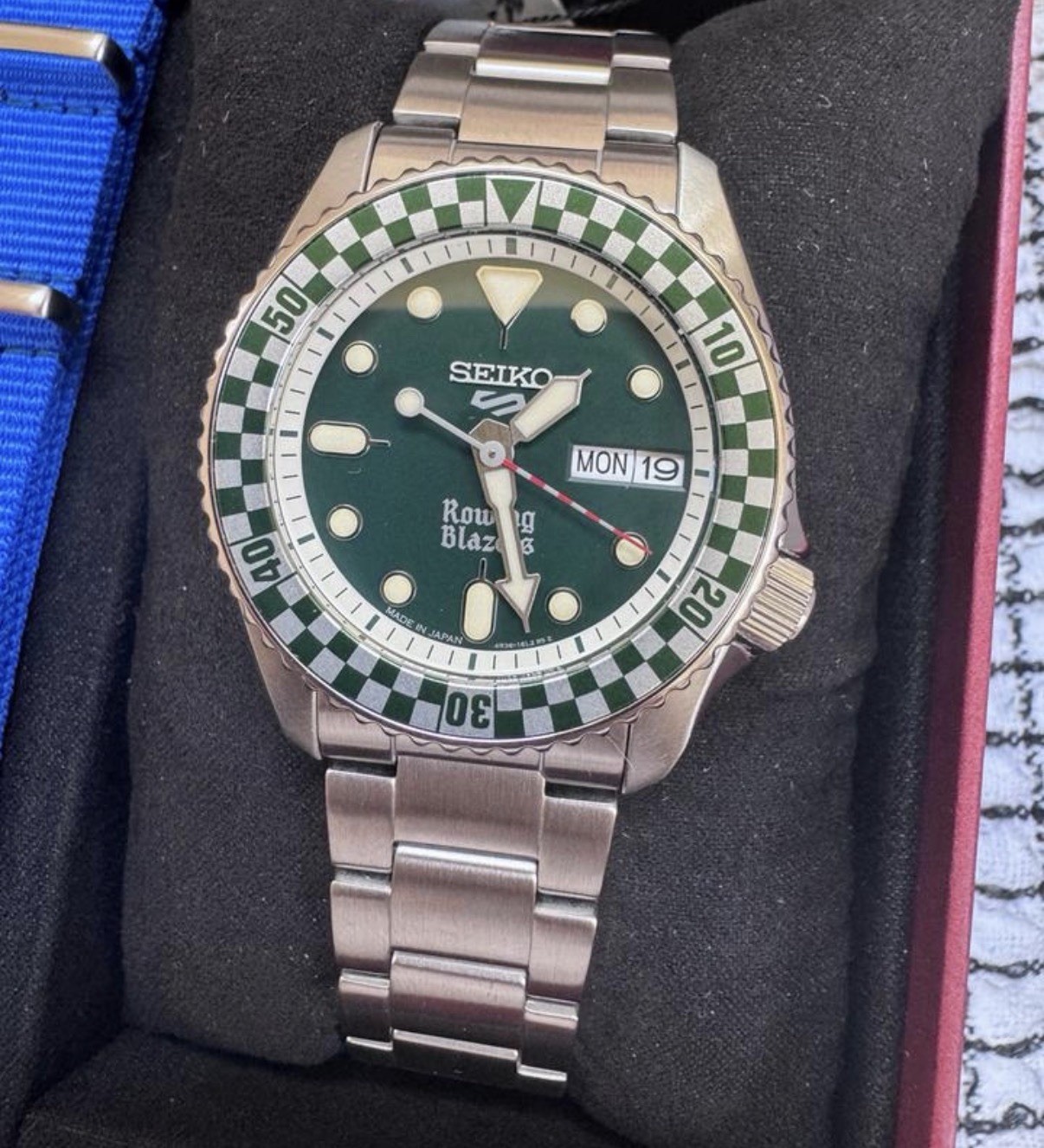 Seiko 5 X Rowing Blazers X Wind Vintage Rally – Green 38mm – SRPM21 – 2 Straps