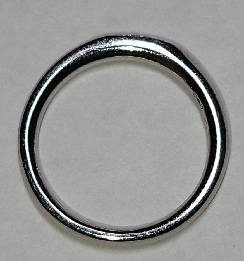 Solid platinum 0.02 natural diamond ring 3.82 grams – sz 4.25 pt950