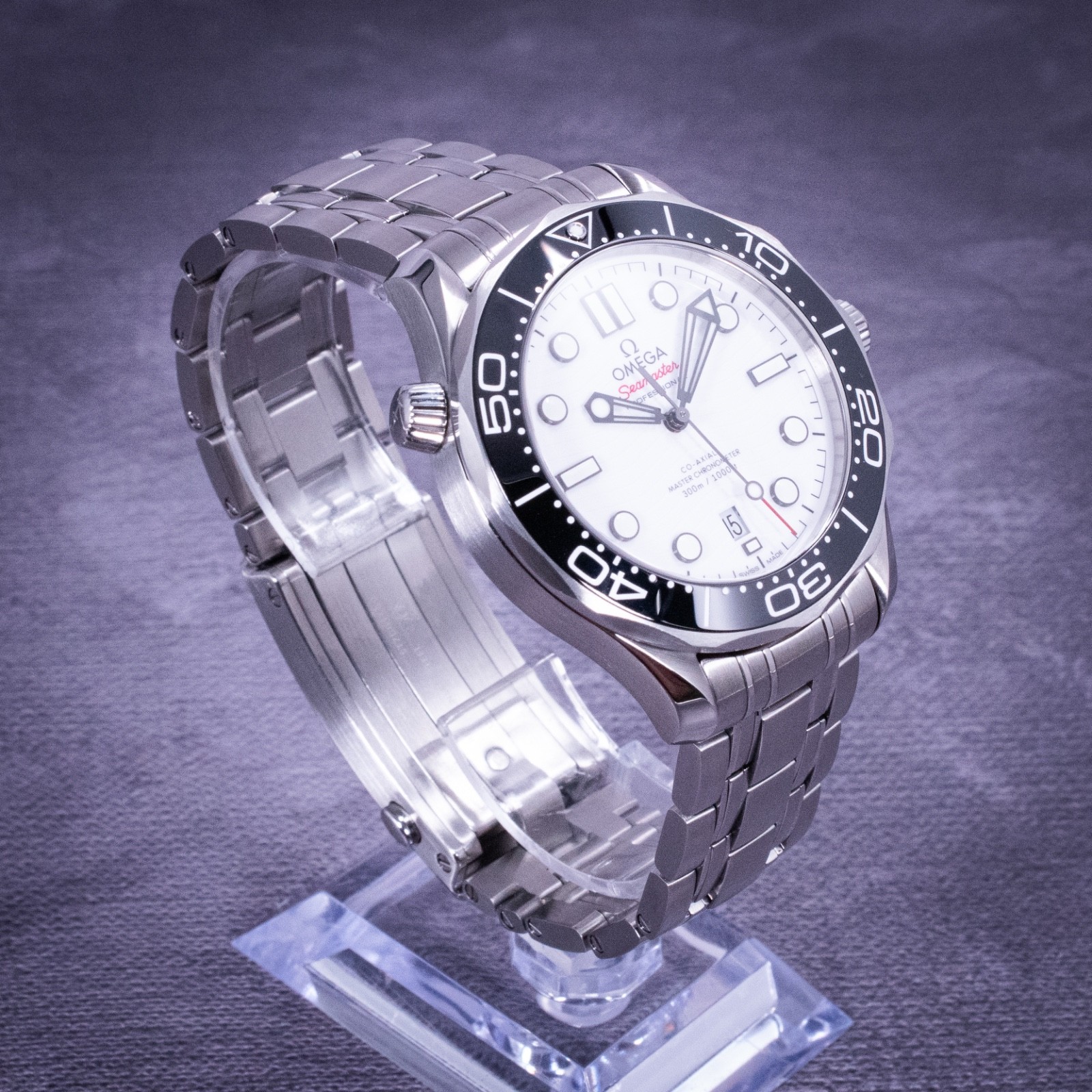 Omega Seamaster Diver 300M White Dial 42mm, Ref. 210.30.42.20.04.001 w/ B&P